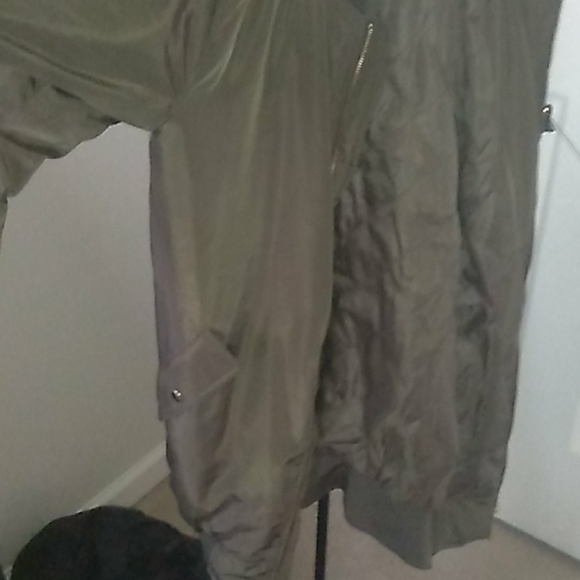 Jacket - Picture 2 of 3